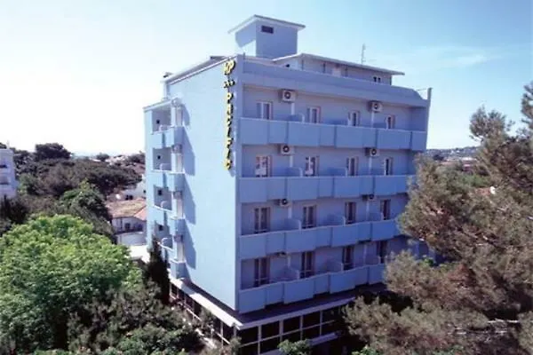 Hotel Pacific